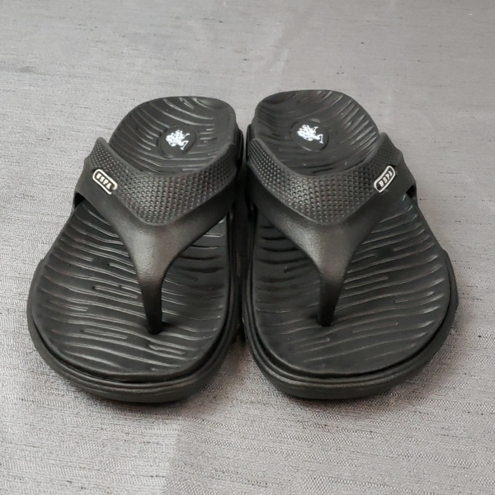 US Polo Assn. Mens Black Flip Flops Nwot - Picture 2 of 6